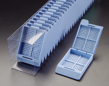 Cassettes de inclusion para Biopsias apilados en tubos de plastico M518SL